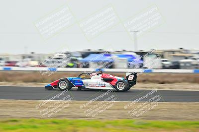 media/Jan-26-2025-CalClub SCCA (Sun) [[cfcea7df88]]/Group 2/Race/